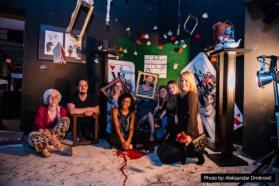 Nezaboravna noć u Ben Akibi i Retrospektivna izložba radova studenata sa Modnog dizajna Univerziteta Metropolitan