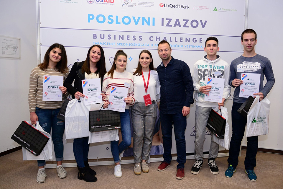 Timovi studentkinje FAM-a Ljubice Cvetković osvojili prvo i treće mesto na regionalnom takmičenju – Poslovni izazov
