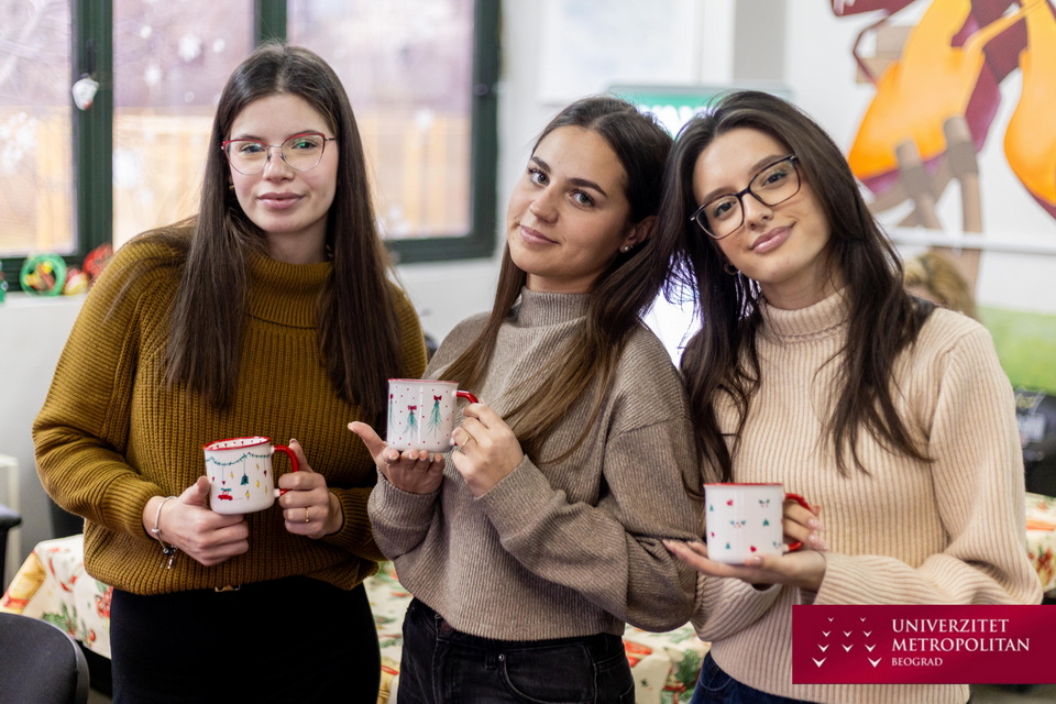 Humanitarna novogodišnja akcija MET studenata za Prihvatilište u Beogradu i Dom „Duško Radović“ u Nišu