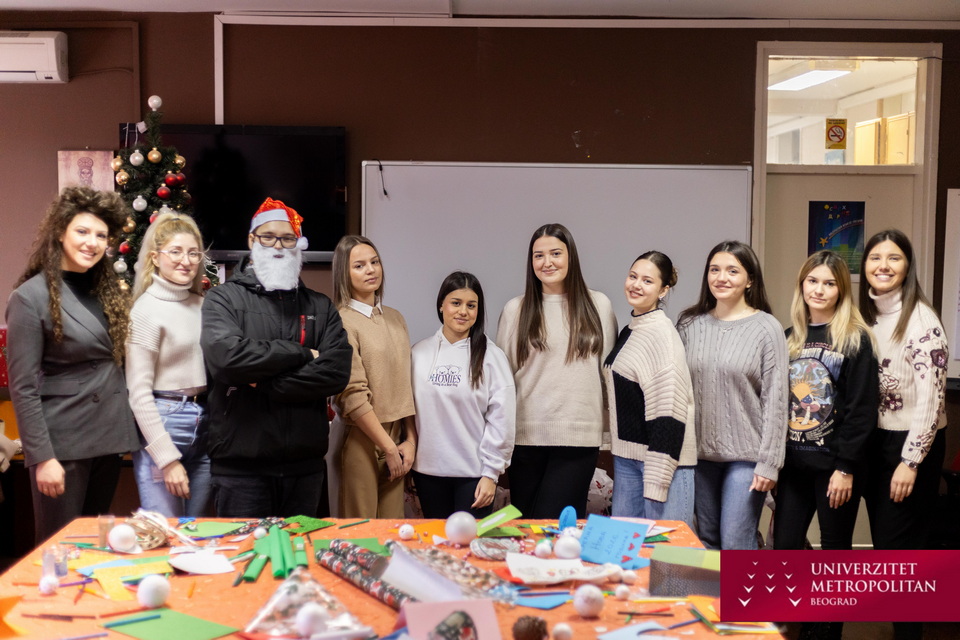 Studenti Univerziteta Metropolitan uneli prazničnu radost u Prihvatilište za decu u Beogradu i Dom za decu „Duško Radović“ u Nišu