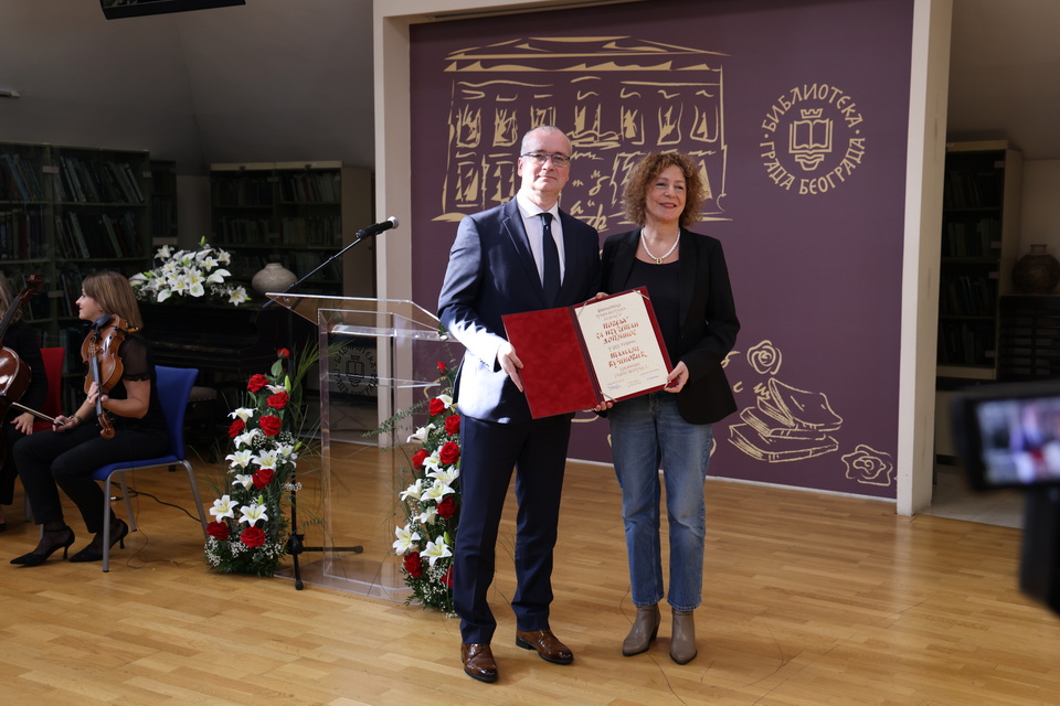 Povelja za izuzetan doprinos Biblioteke grada Beograda dodeljena prof. dr Tamari Vučenović